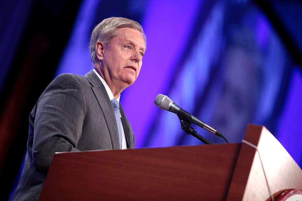 Lindsey Graham Issues Warning To Trump
